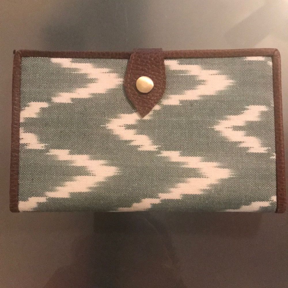 Sora Nomad Cream Blue Ikat Print Wallet | Boho Travel | NWOT